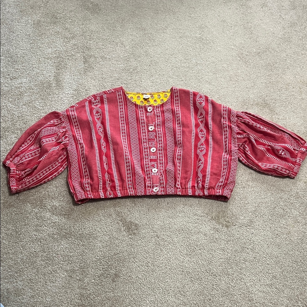 ivy jane Red Patterned Cropped Button-Down Top